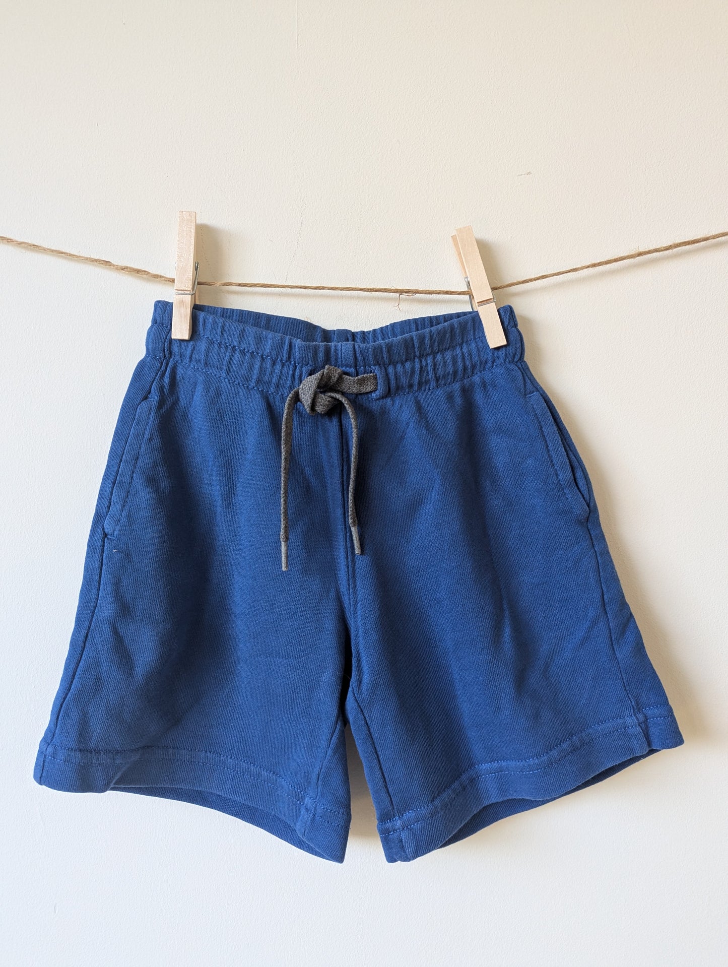 Korte broek - mt 98