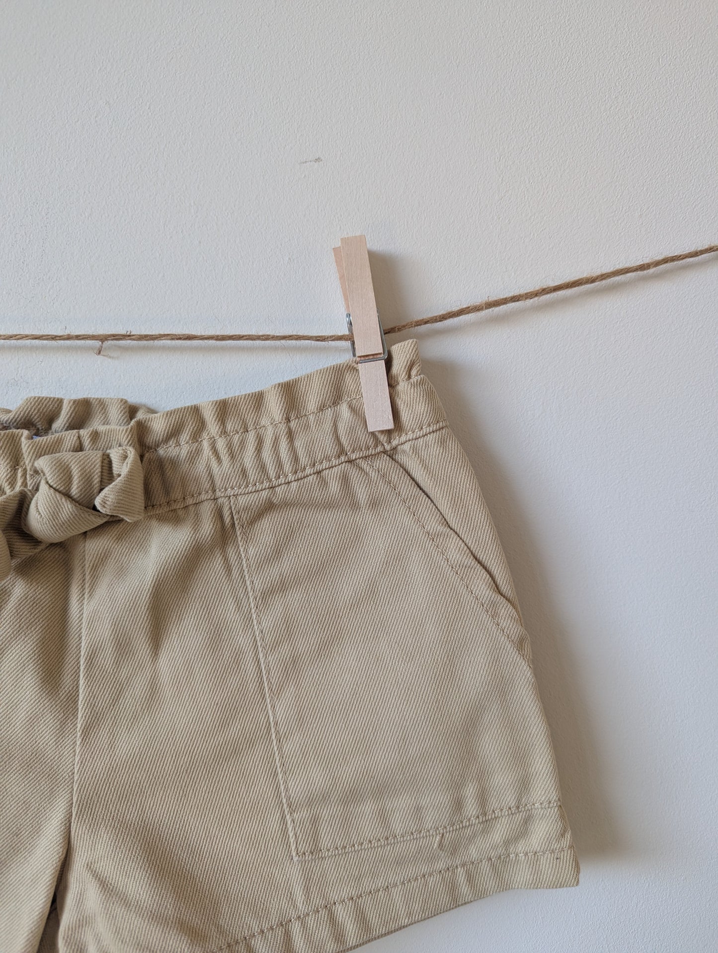 Korte broek - mt 104
