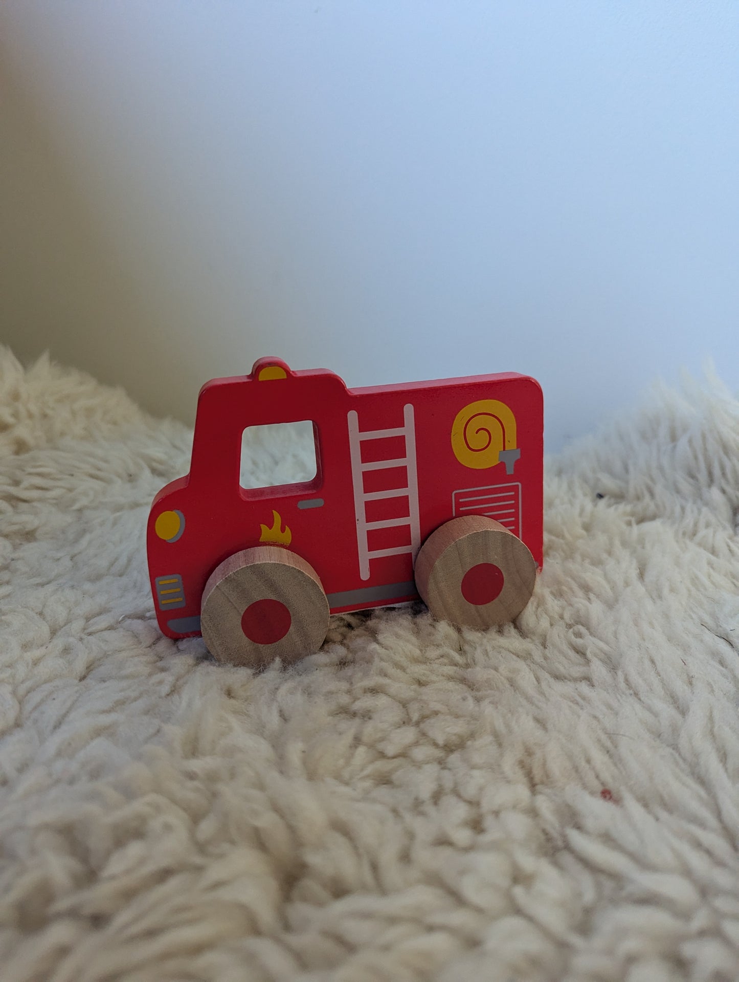 Houten brandweerauto