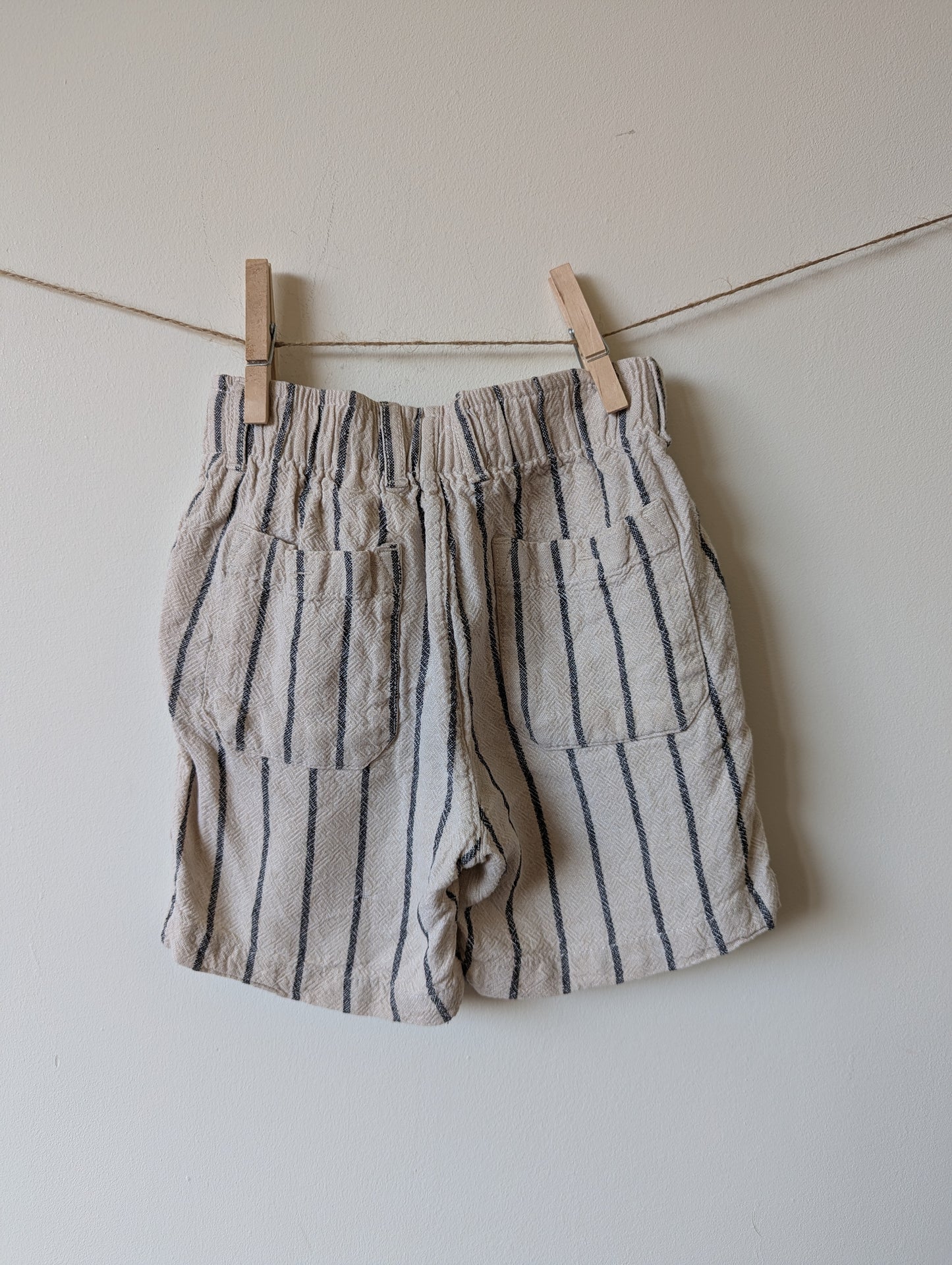 Korte broek - mt 104