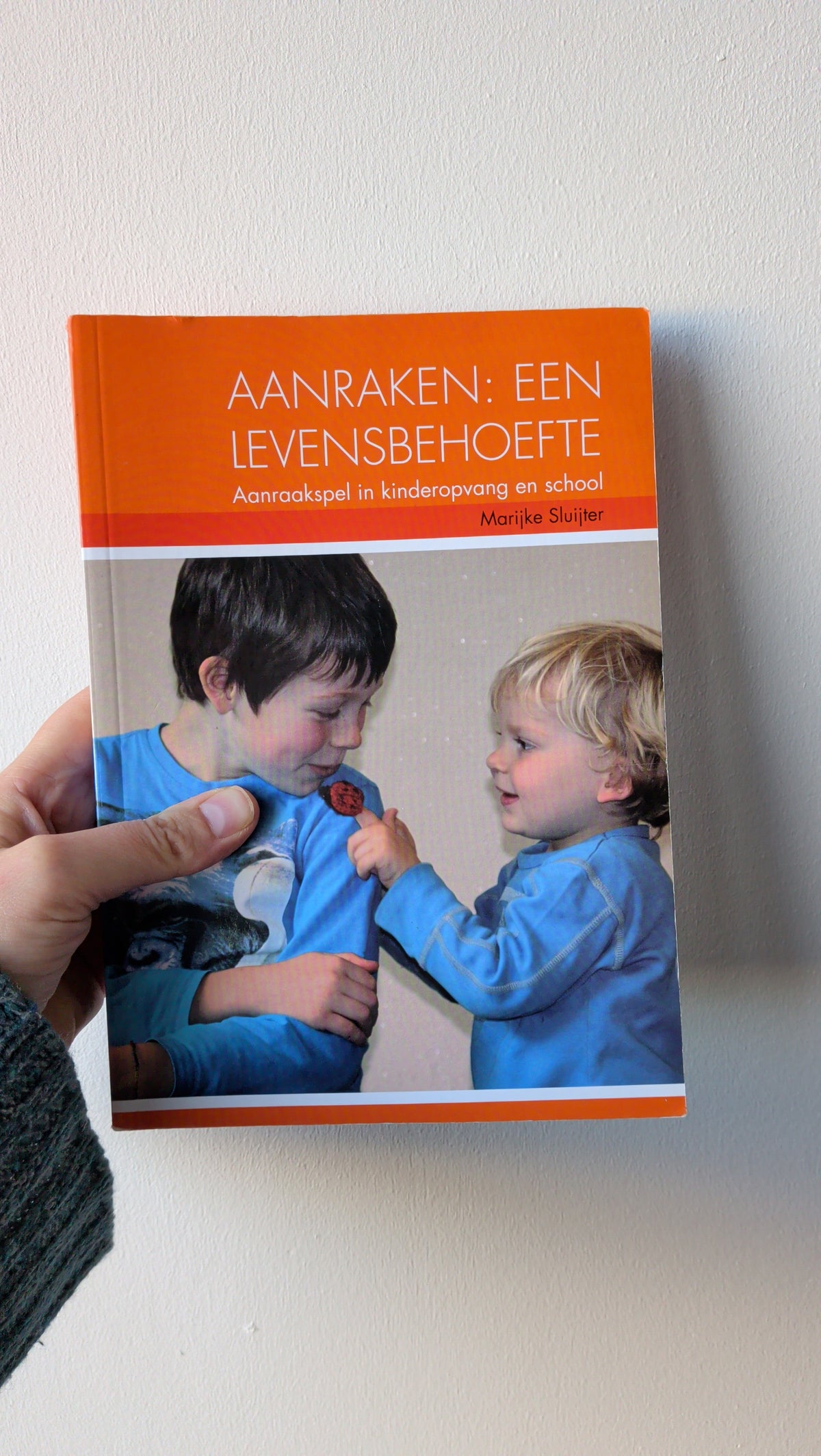 Boek - aanraken: een levensbehoefte