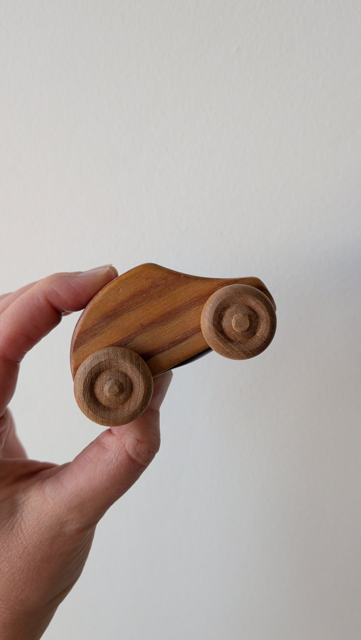 Houten speelgoedauto