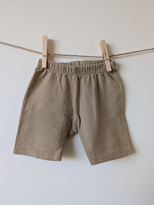 korte broek - mt 98