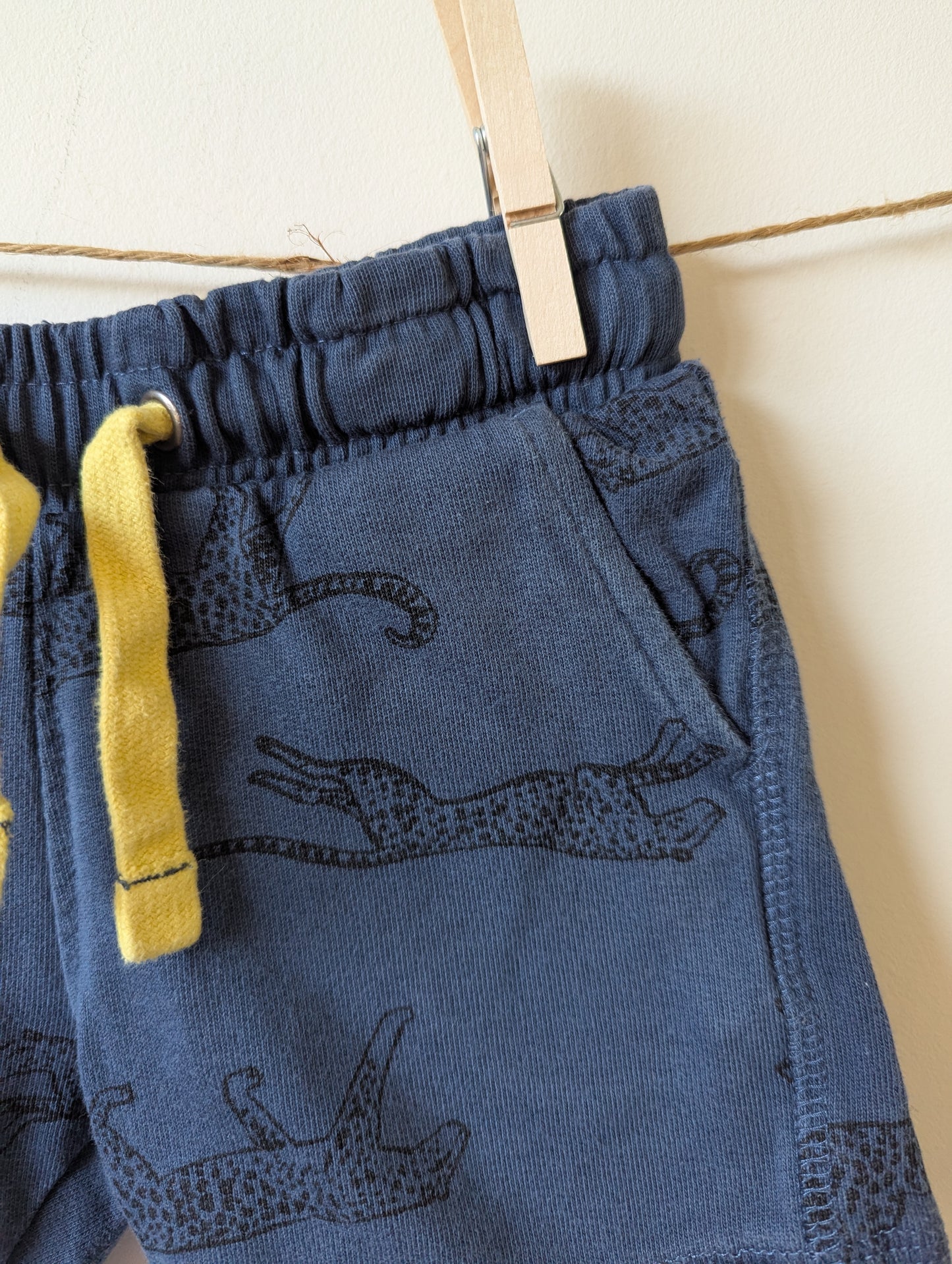 Korte broek - mt 86/92