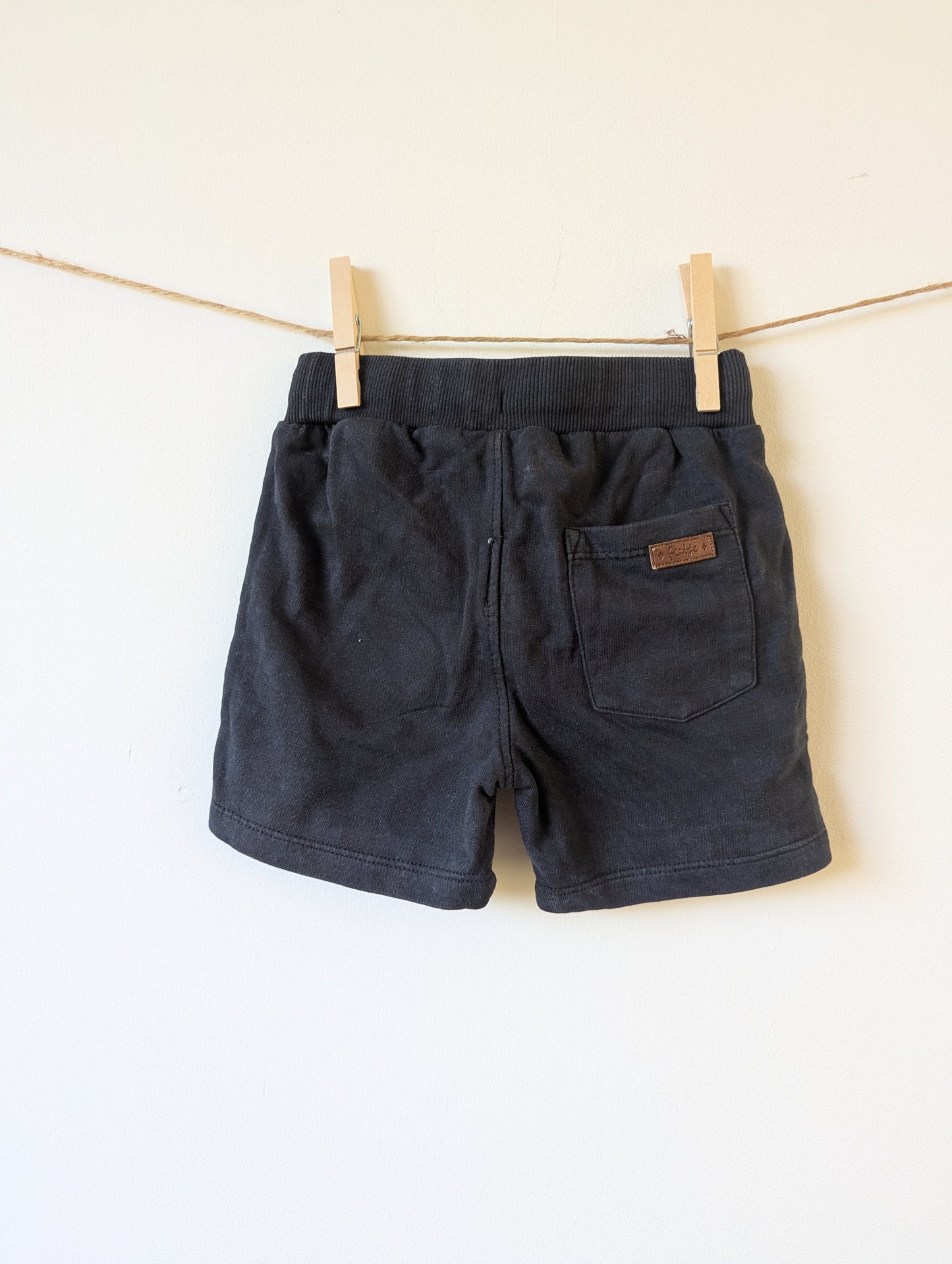 korte broek - mt 80