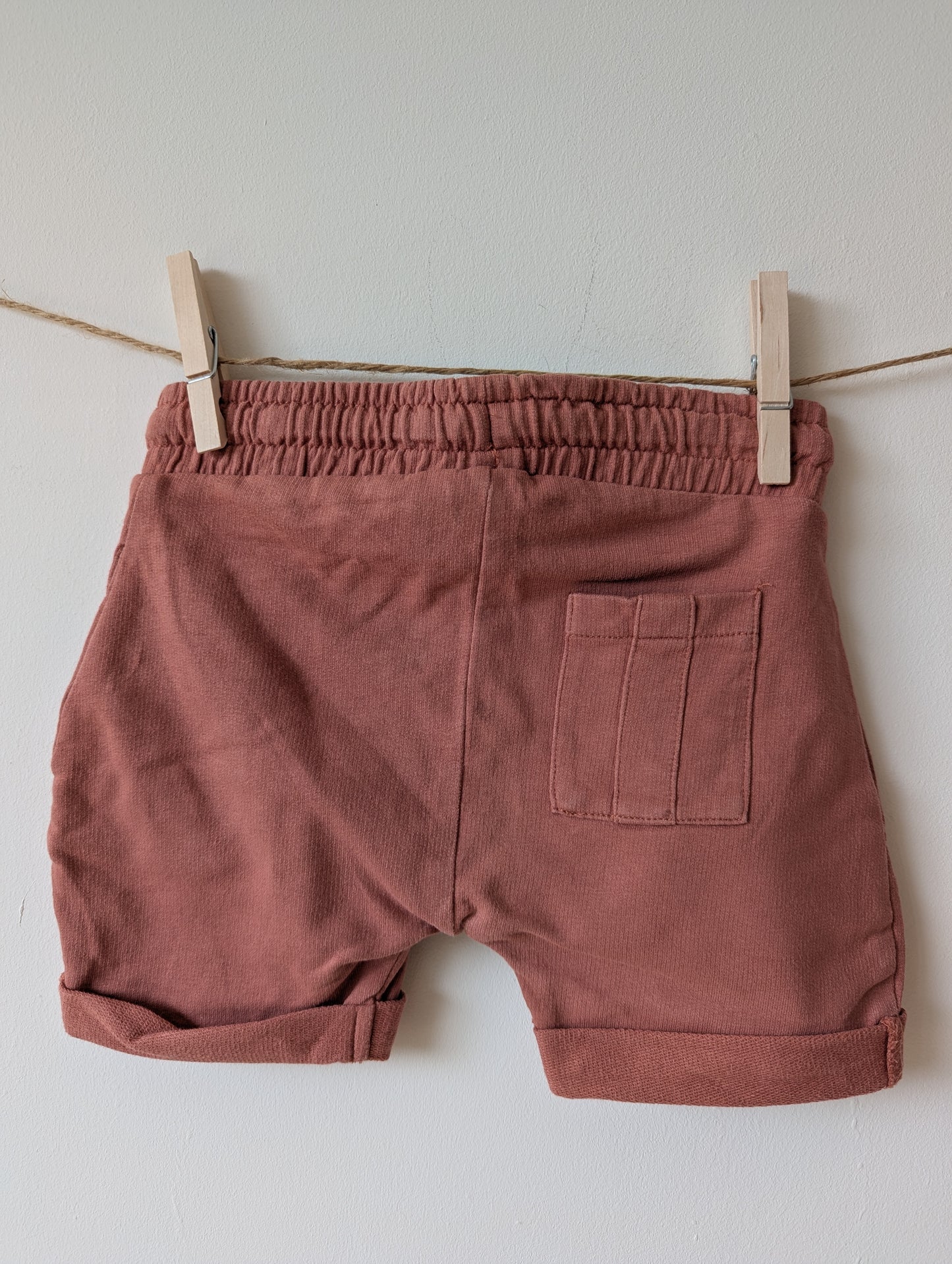 Korte broek - mt 86