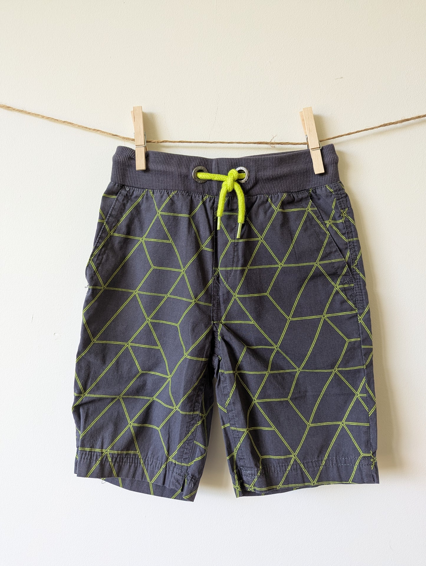 Korte broek - mt 104