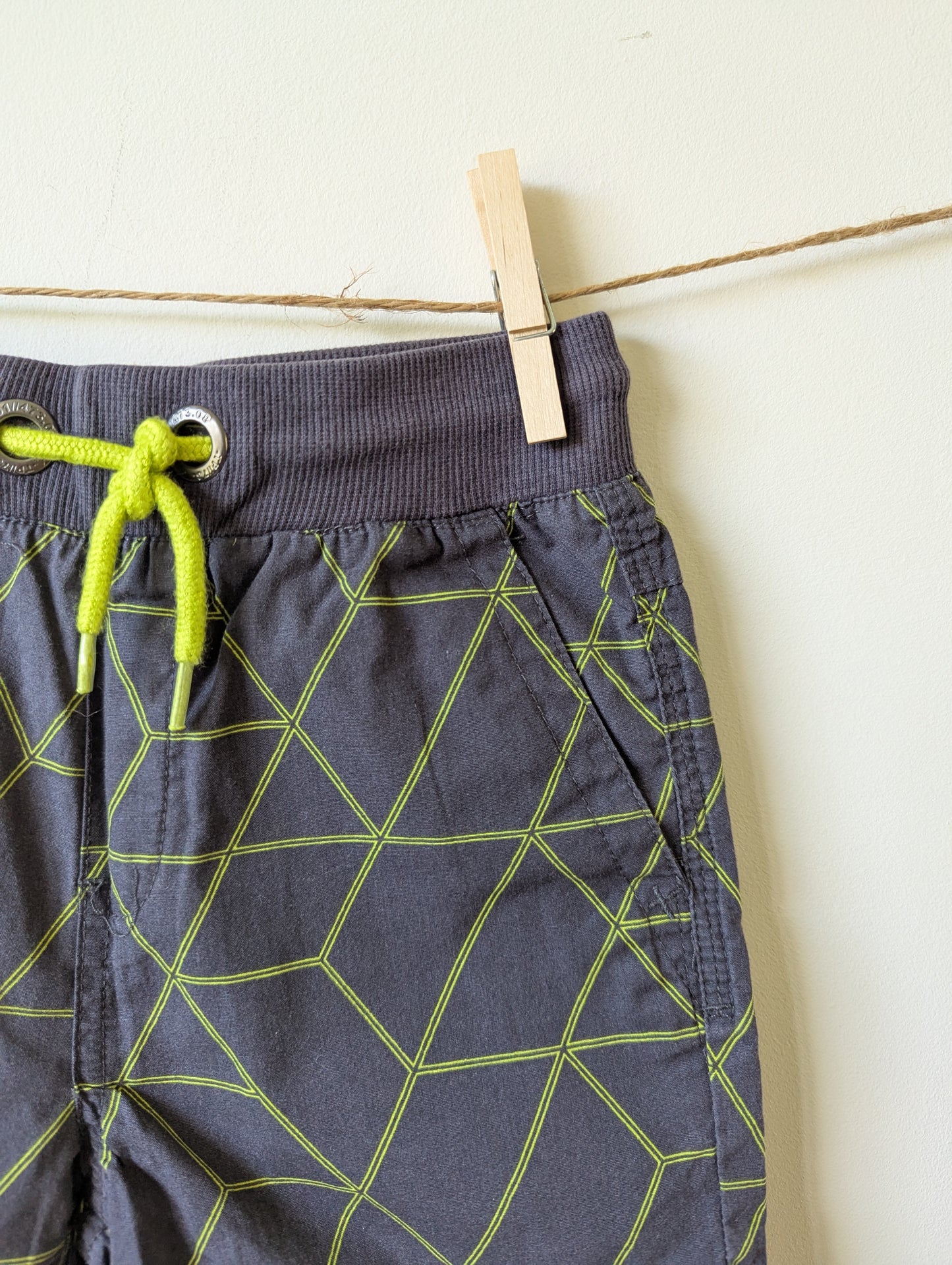 Korte broek - mt 104