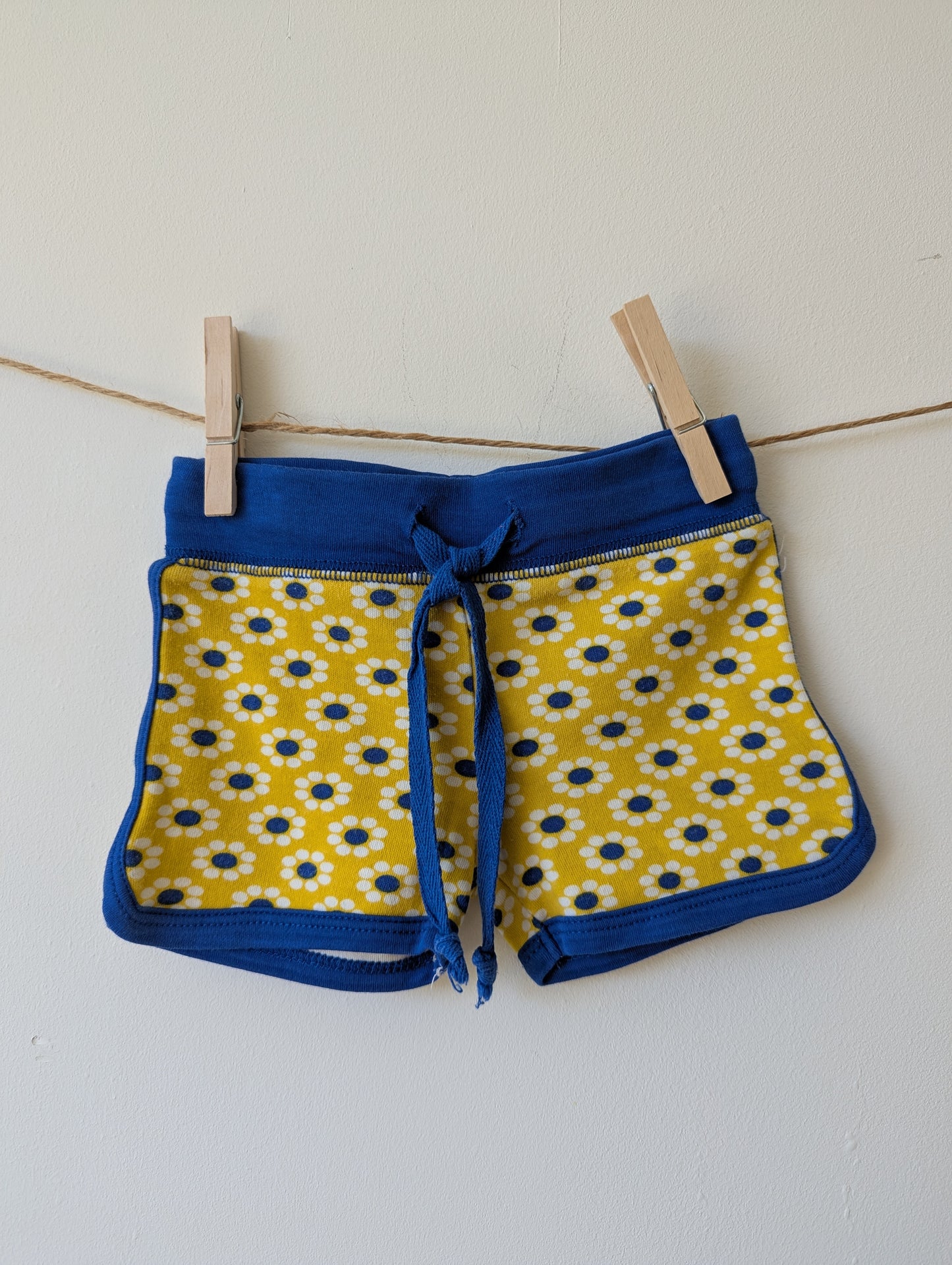 Korte broek - mt 74