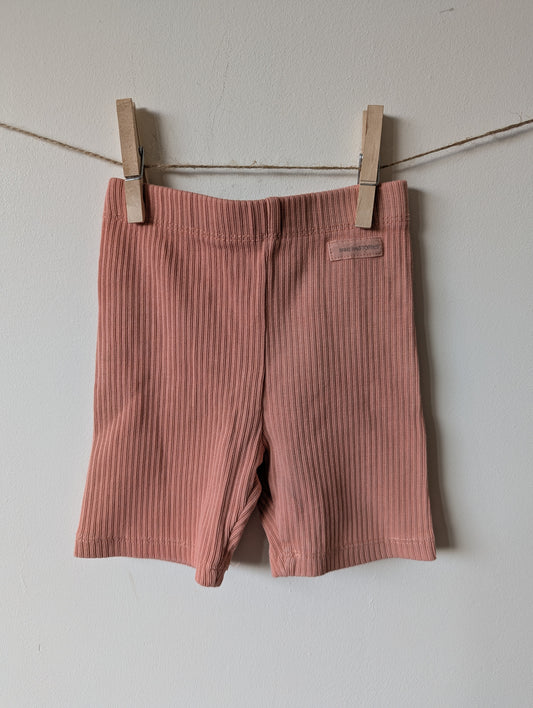 Korte broek - mt 92