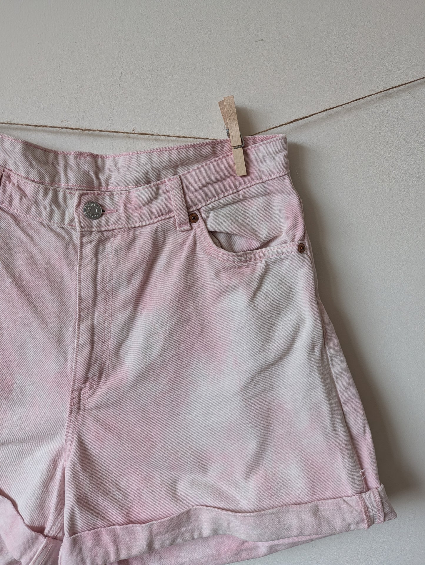 Korte broek - mt 32 (valt als 42/44 denk ik)