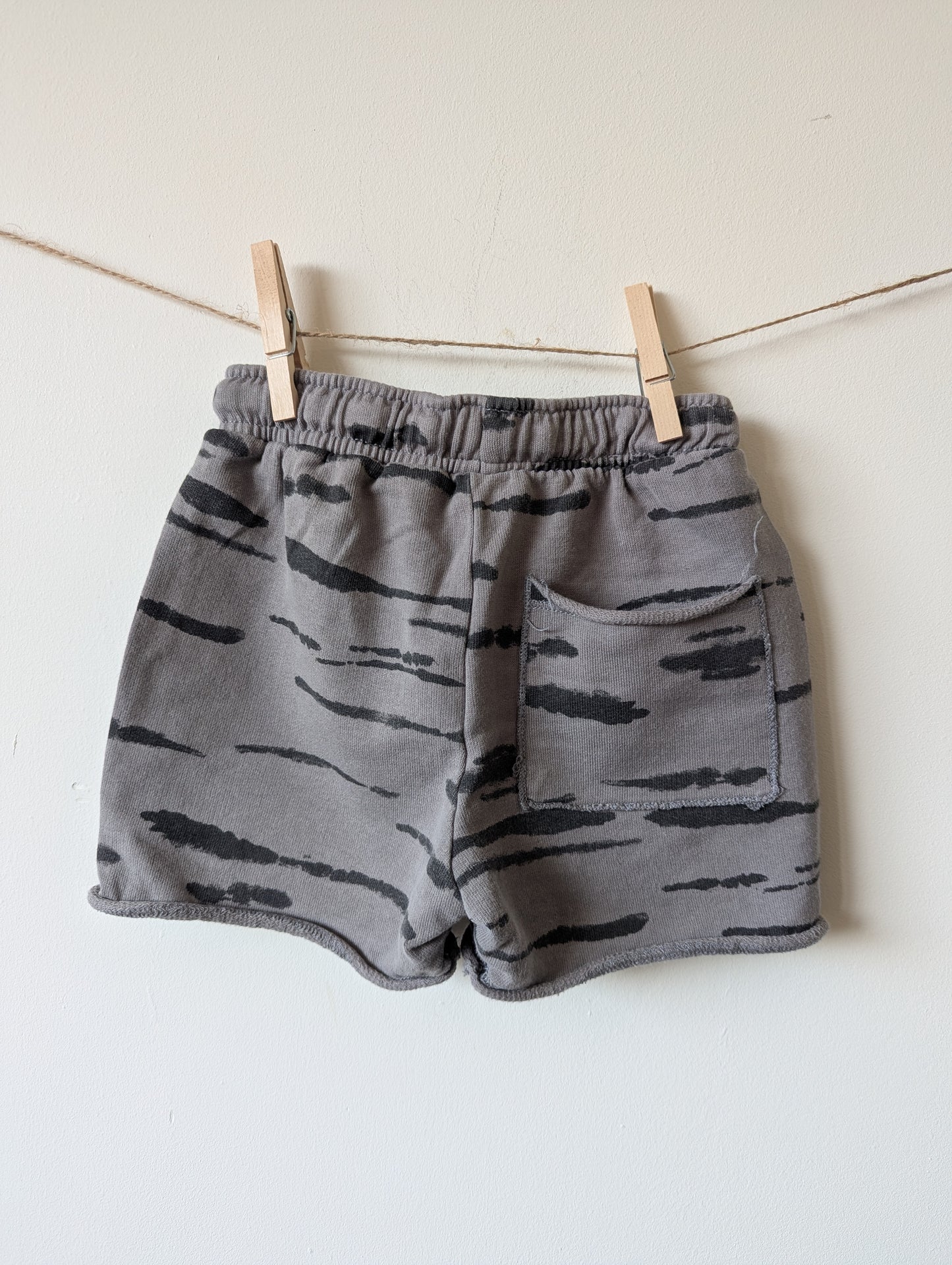 Korte broek - mt 92