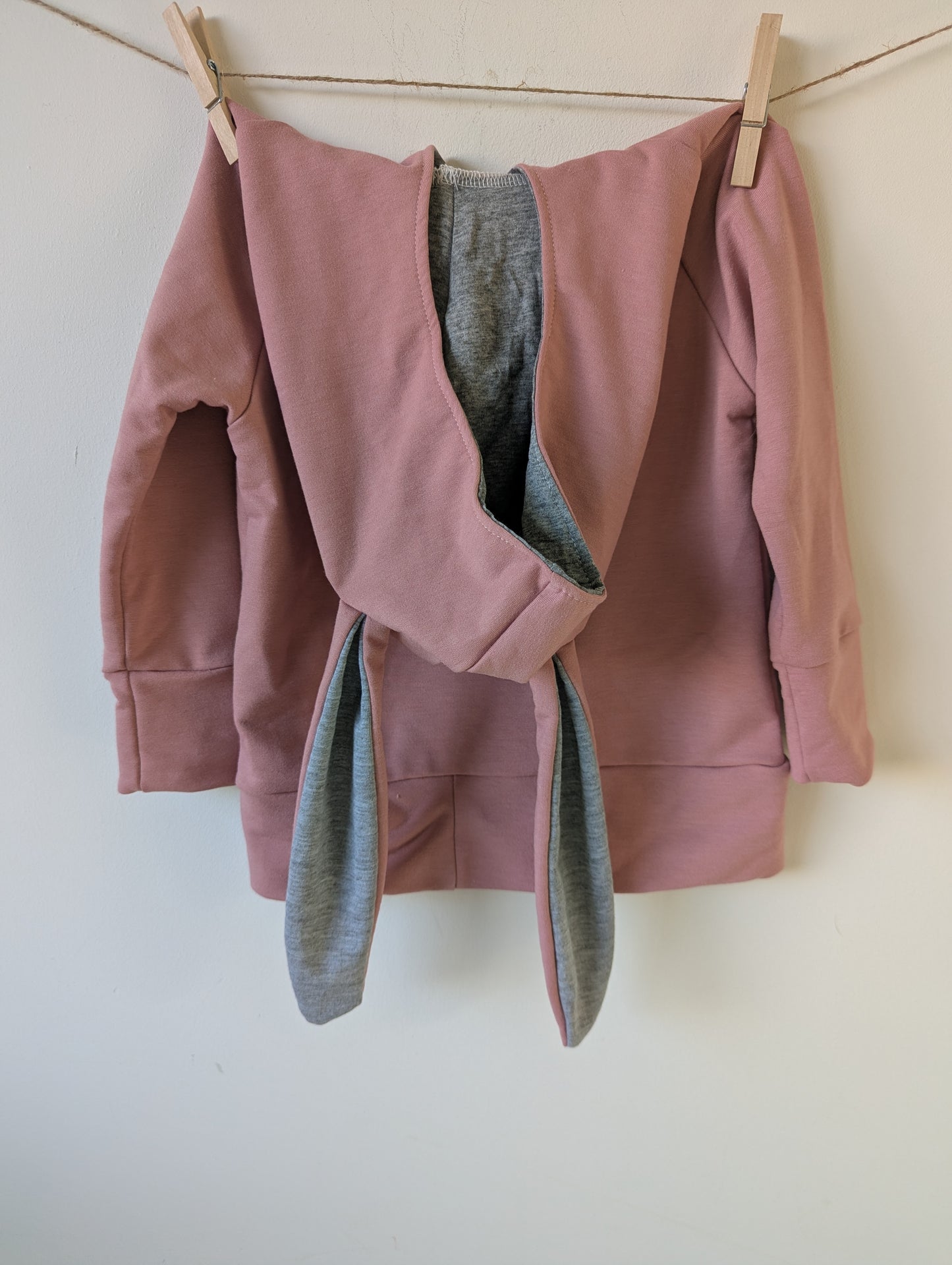 Sweater - mt 98  *nieuw*