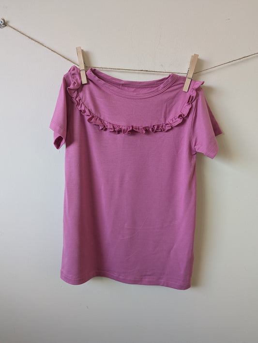 T-shirt - mt 110/116  *nieuw*