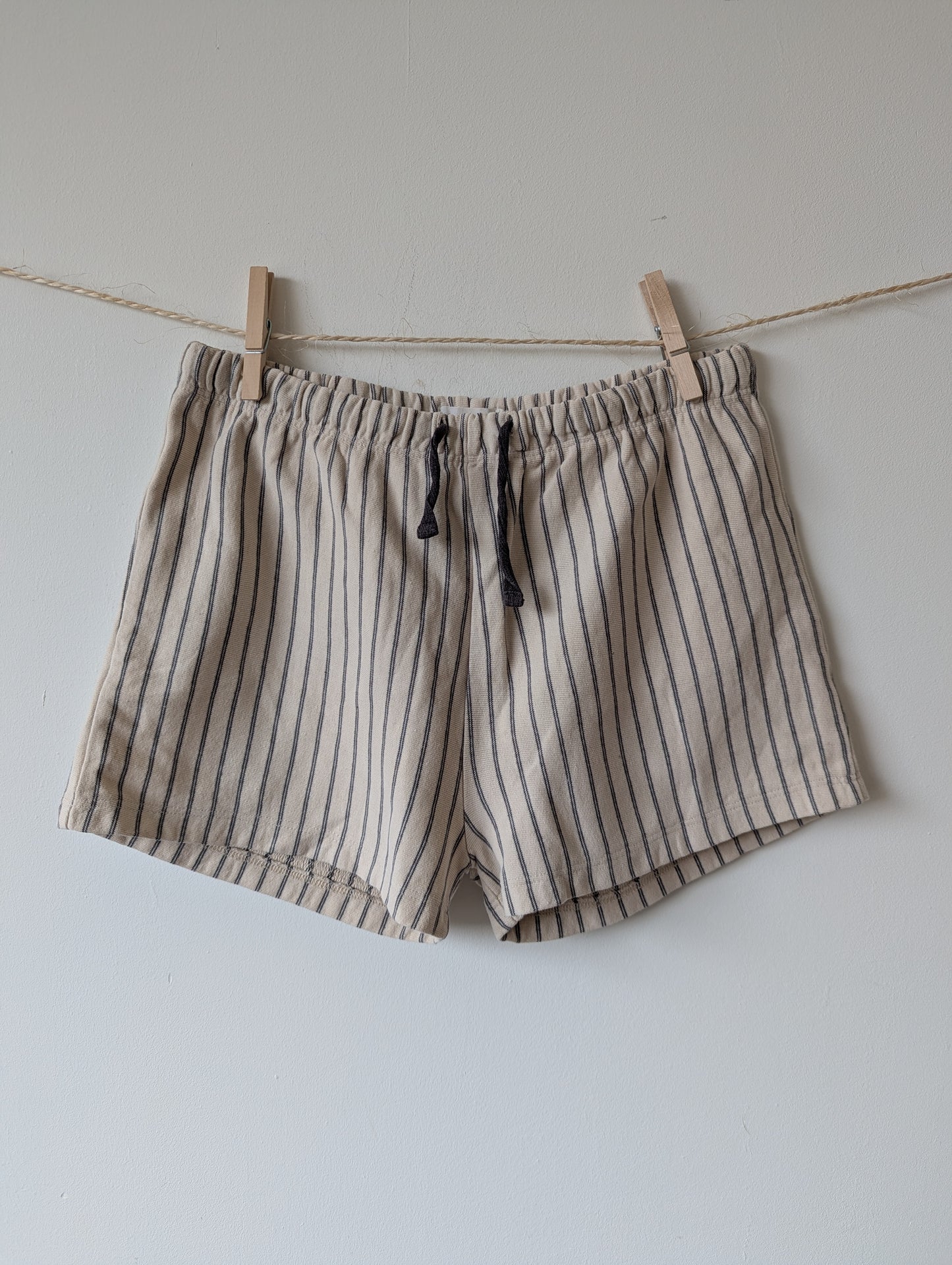 Korte broek - mt 146/152