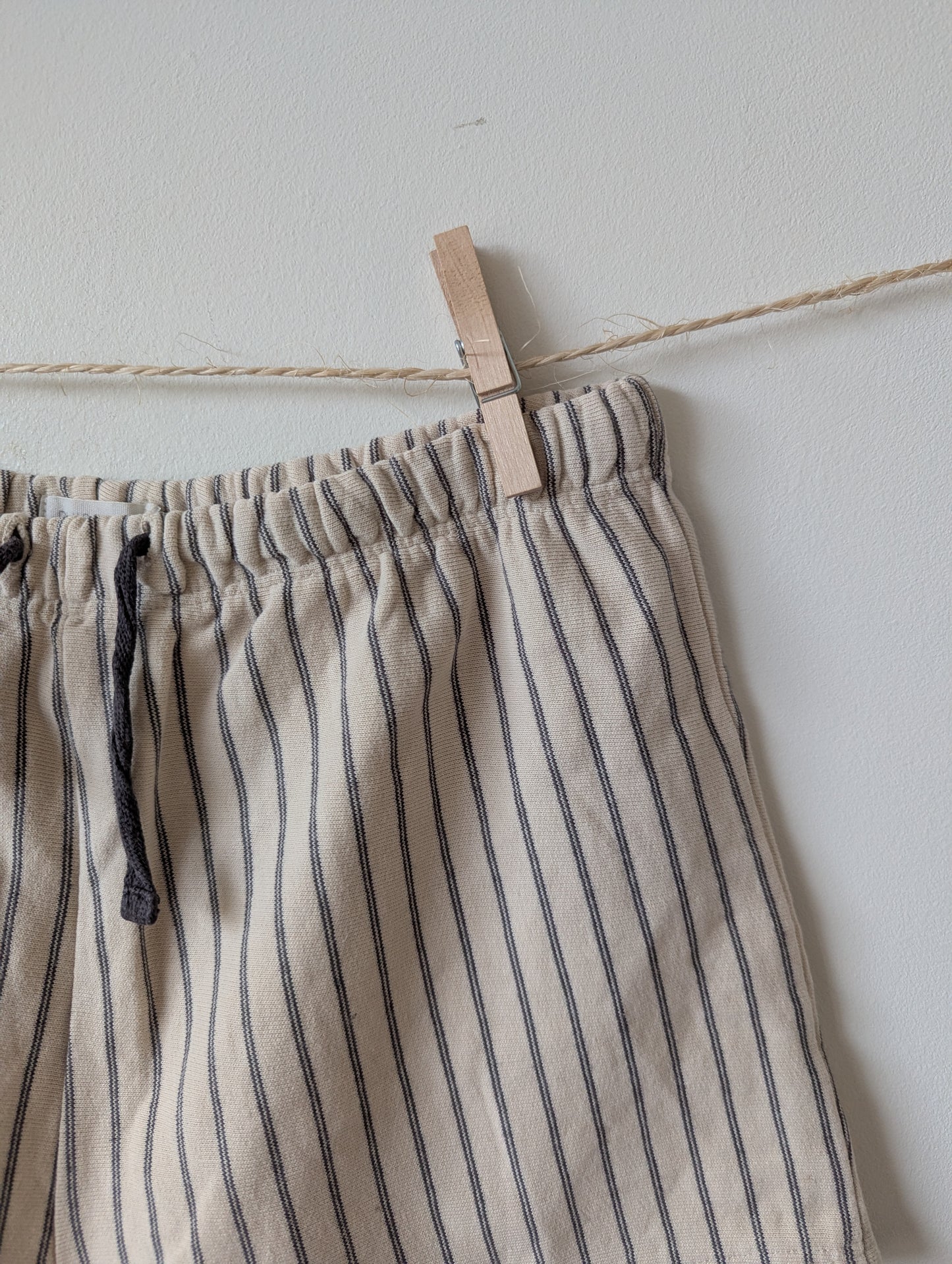 Korte broek - mt 146/152